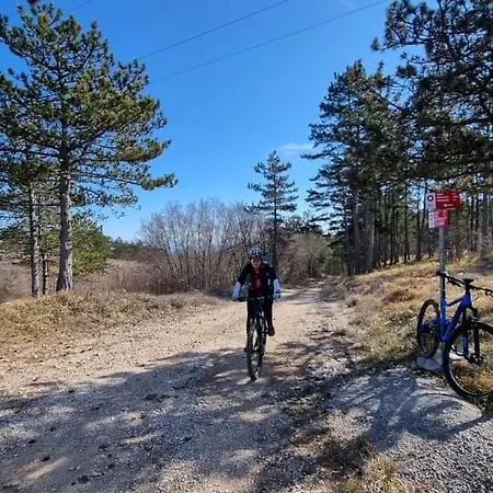 En * Mošćenička Draga