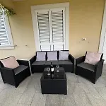 En